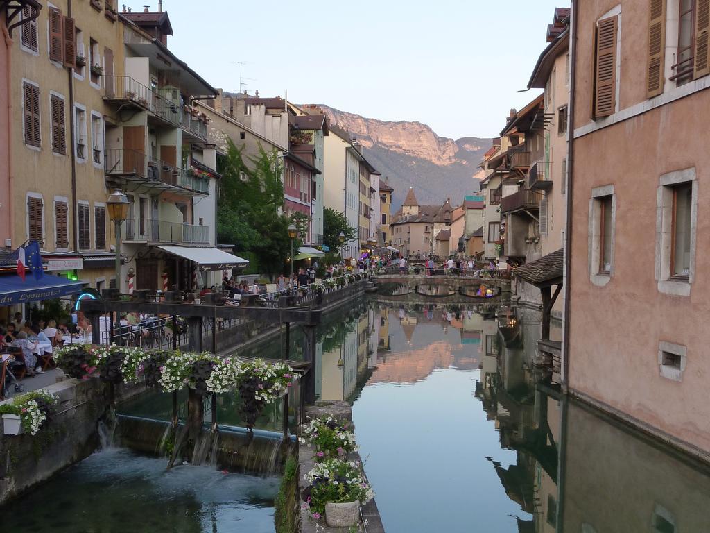 Studio Urban Chic Annecy Bagian luar foto