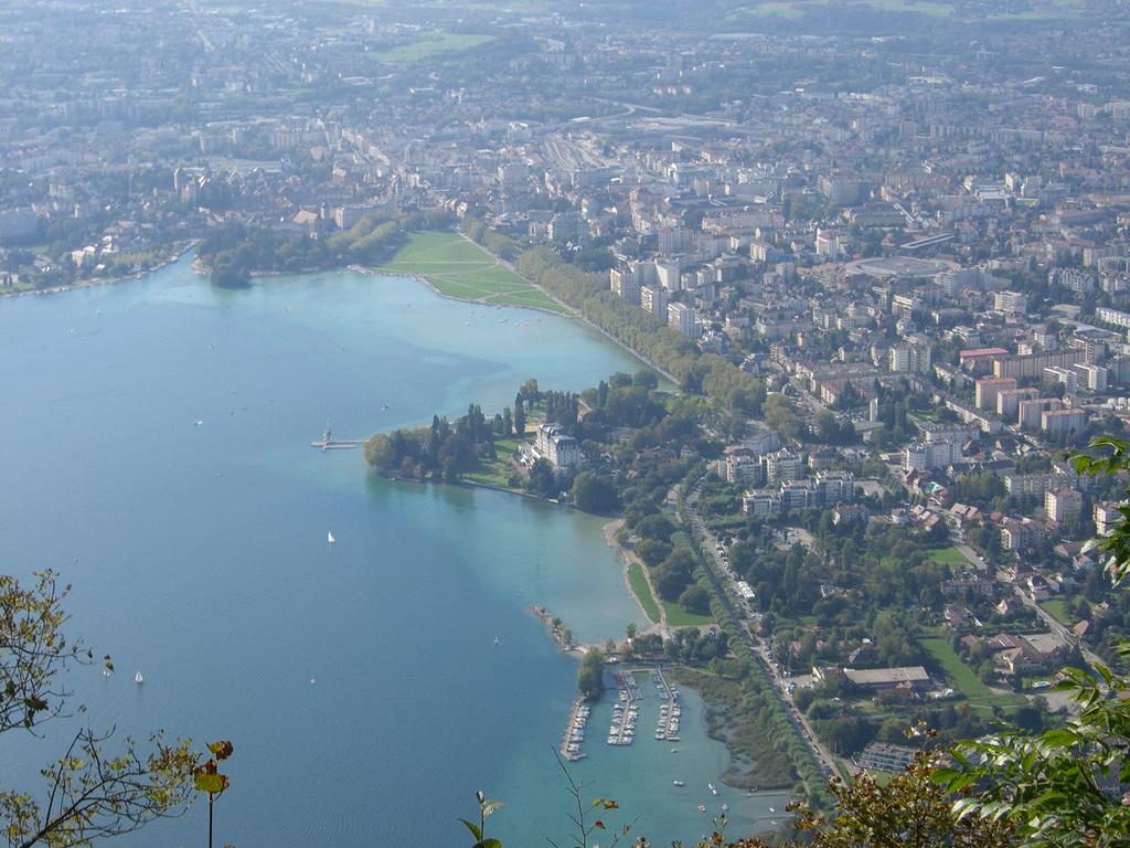 Studio Urban Chic Annecy Bagian luar foto